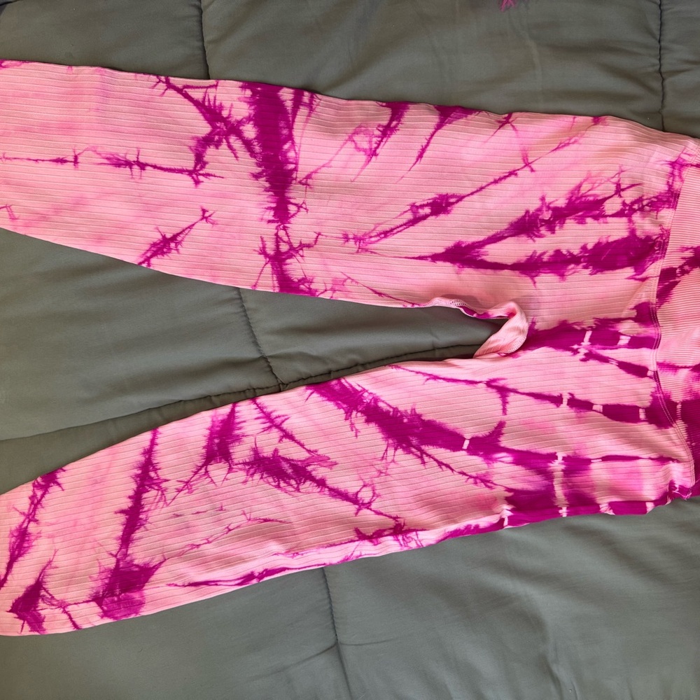 Pink size small - Picture 3 of 4